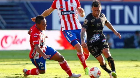 Jean Meneses disputará su último partido antes de embarcarse a Chile para ser parte de la triple fecha eliminatoria.