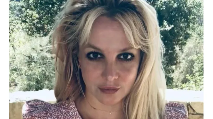 Britney Spears se encuentra disfrutando de las bondades del Oceáno Pacífico por estos días.