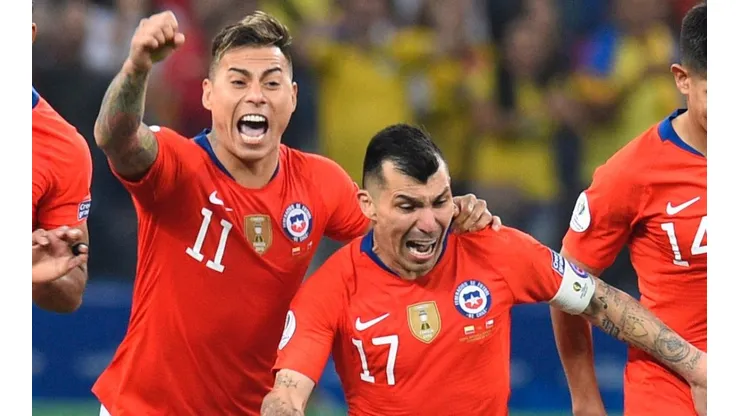 Gary Medel lamenta la ausencia de Eduardo Vargas en la selección chilena