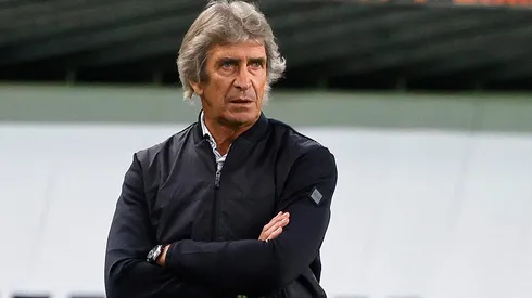 Manuel Pellegrini sigue sumando números positivos en su carrera como entrenador en Europa. | Foto: Getty Images