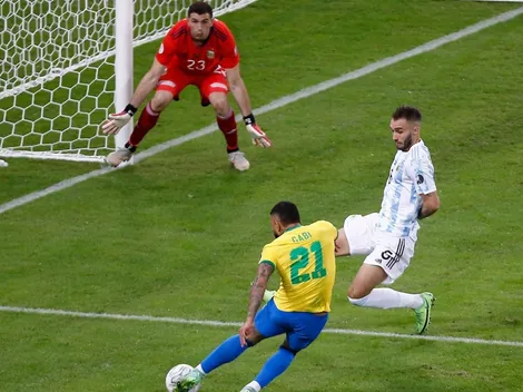 Dibu Martínez confiesa: "Antes de la final jugué Call of Duty"