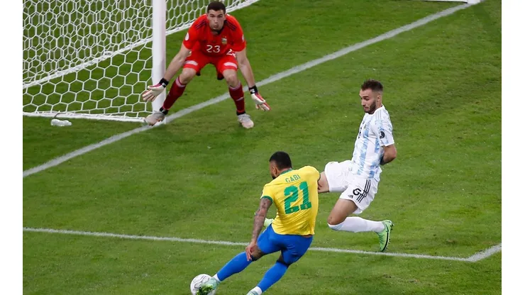 Emiliano Martínez tuvo un par de paradas importantes en la final de la Copa América.