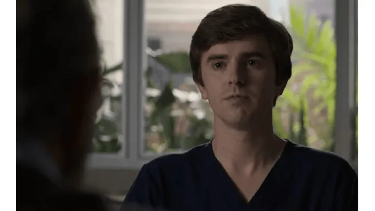 Freddie Highmore revela que contrajo matrimonio recientemente