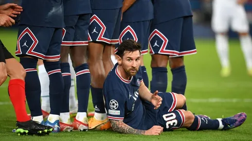 El cocodrilo de Lionel Messi en la barrera del PSG contra Manchester City en la Champions.