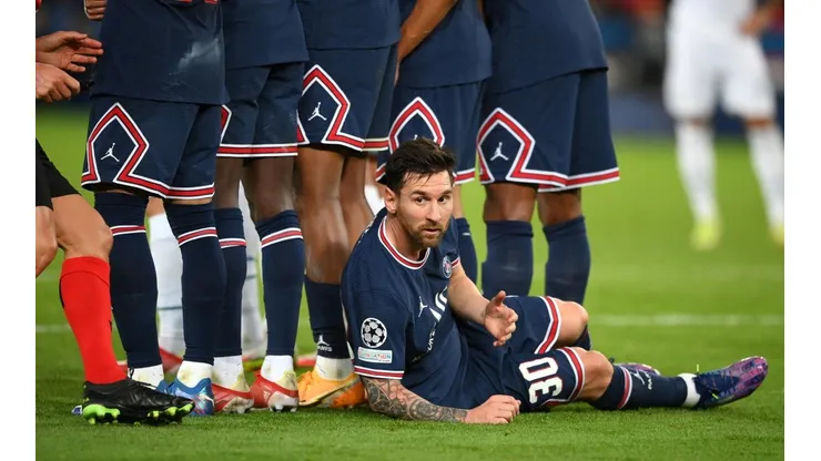 El cocodrilo de Lionel Messi en la barrera del PSG contra Manchester City en la Champions.