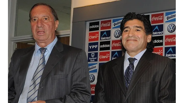 Desde su muerte en noviembre, el círculo cercano le ha ocultado a Bilardo lo ocurrido con Maradona