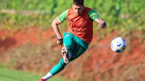Nicolás Castillo sólo pudo ingresar a dos minutos del final en el único partido oficial que jugó por Juventude