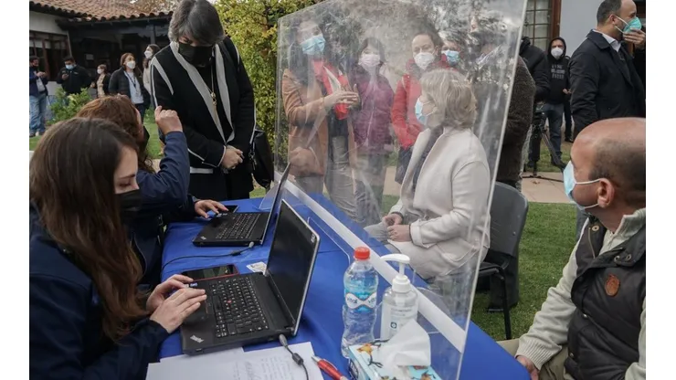 El Bono IFE es un aporte monetario que forma parte de la Red de Protección Social y fue creado durante la tramitación de la Ley de Presupuesto 2021.
