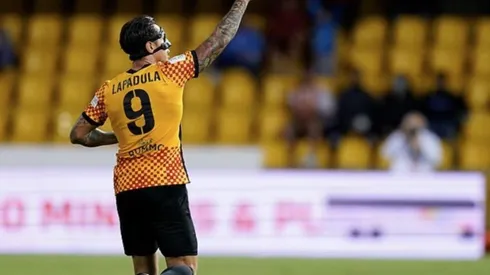 Gianluca Lapadula se llena de gol y amenaza a Chile