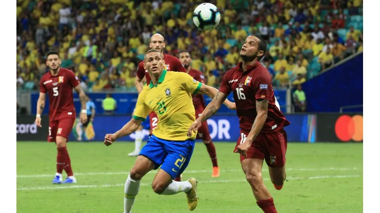 Richarlison se ha consagrado como un jugador bromista con los rivales, así ha sido con los argentinos tras la Copa América.