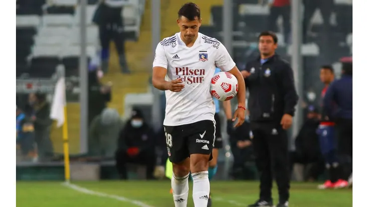 Son cinco los Superclásicos que ha disputado Iván Morales con la camiseta de Colo Colo, donde todavía no ha podido convertir. Si bien es el primero que llega como real protagonista, tendrá la difícil misión de ser el hombre llamado a convertirse en figura. Foto: Agencia Uno.
