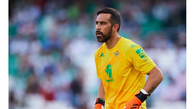 Claudio Bravo es amo y señor del arco del Betis.