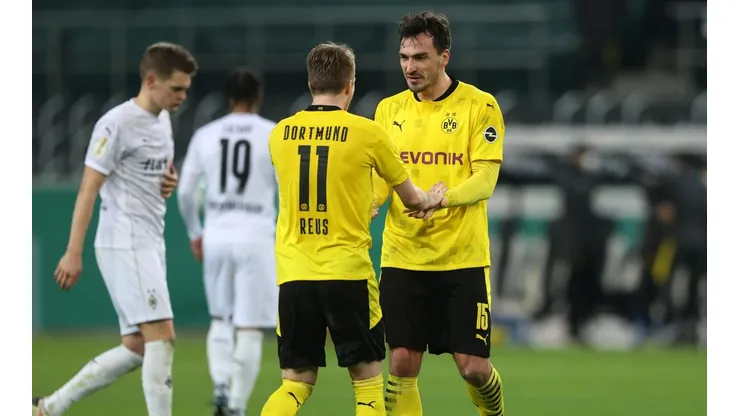 Borussia Dortmund es 3° en la Bundesliga, a un punto de los lideres Bayern Múnich y Wolfsburgo.