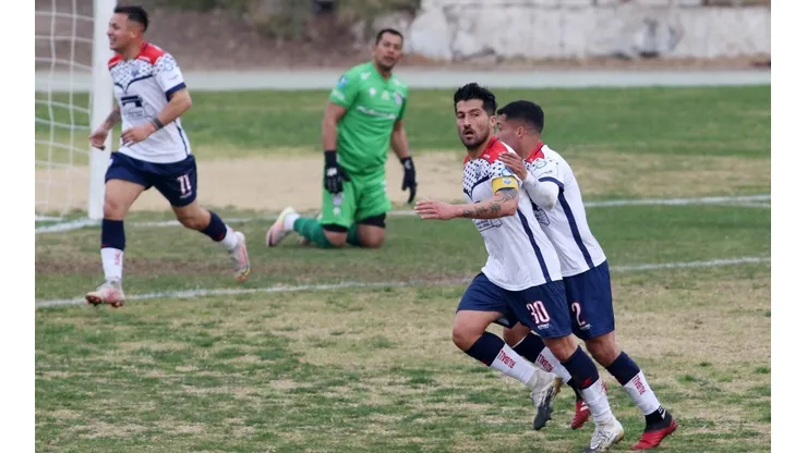 Deportes Recoleta inicia la fecha 14 de la Segunda División como exclusivo líder con 28 puntos.