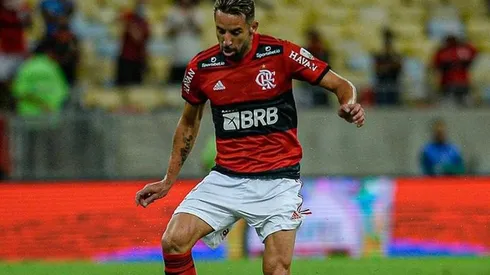 Mauricio Isla agradece el cariño al Maracaná tras su partidazo en Copa Libertadores con Flamengo.