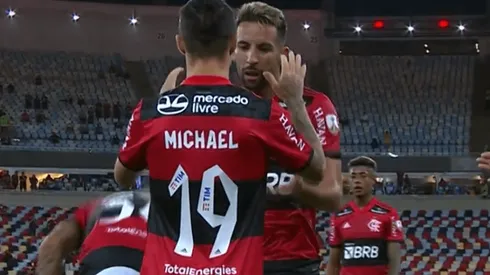 Elogios de Mariano Closs y Gambetita Latorre para Mauricio Isla en el partido de Flamengo contra Barcelona.