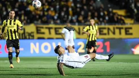 David Terans se inscribe en el marcador con una chilena que hizo suspirar a los hinchas de Santiago Wanderers