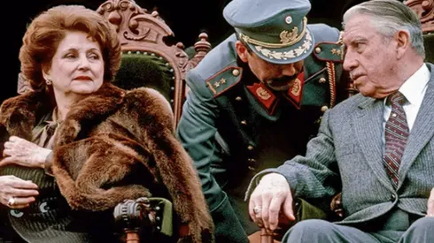 Valdivia revoca título honorífico a Pinochet e Hiriart