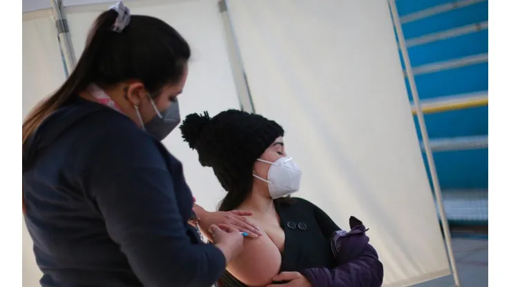 Población menor de edad puede obtener vacuna Sinovac esta semana.
