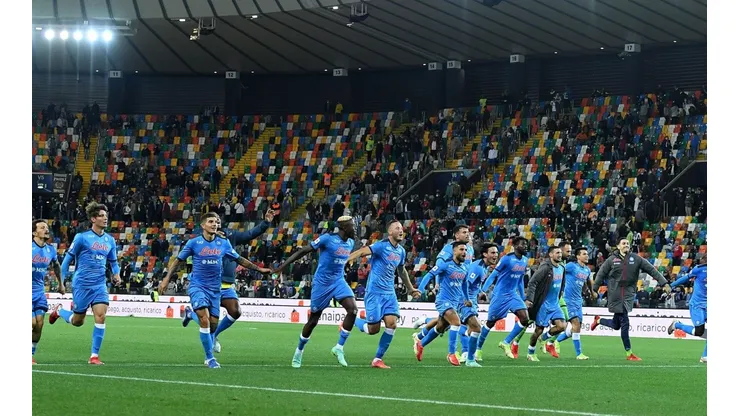 Napoli celebra tras golear al Udinese