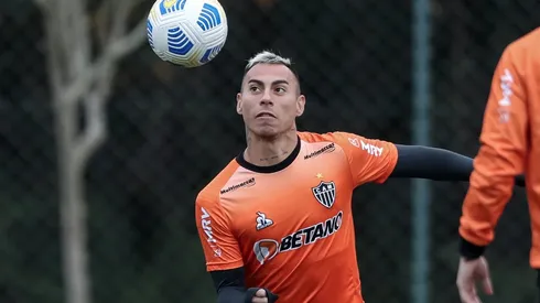 Eduardo Vargas se puso juguetón después de la gran definición de su último gol con la camiseta de Atlético Mineiro