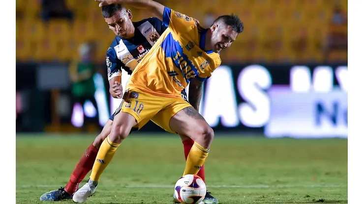 Sebastián Vegas fue la sombra de André Pierre Gignac y Monterrey gana con justicia el clásico regio