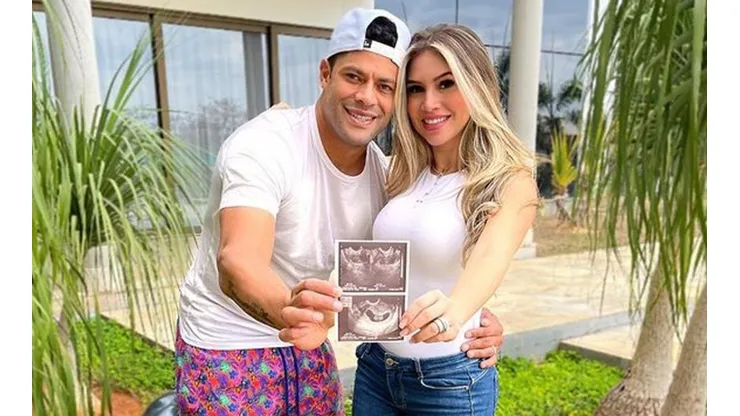 Hulk y Camila Angelo espera un hijo, el cuarto del futbolista.