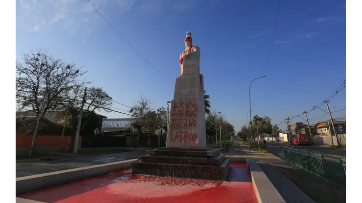 Atacan monumento al Presidente Allende