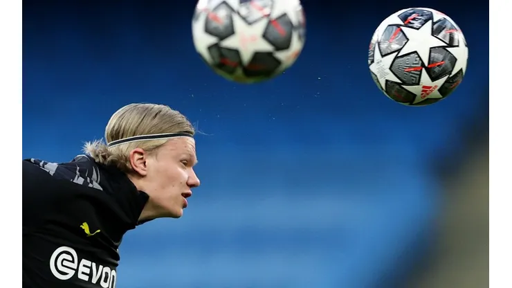 Un jugador de Gibraltar destapó el feo actuar de la estrella de Borussia Dortmund.