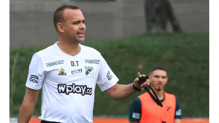 Rafael Dudamel lleva dos partidos a cargo del Deportivo Cali, donde acumula un triunfo y una derrota, ambas contra el América. Foto: Deportivo Cali