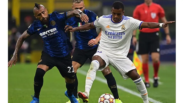Real Madrid le ganó sobre el final al Inter: Vidal entró desde el banco y Alexis se quedó con el buzo.