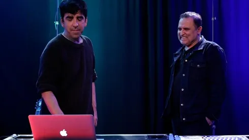 Pedro Piedra junto a Julio Osses en Estado Musical, de La Red.