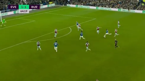 Townsend marcó un golazo en la victoria del Everton