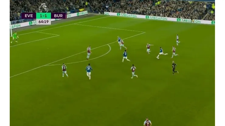 Townsend marcó un golazo en la victoria del Everton
