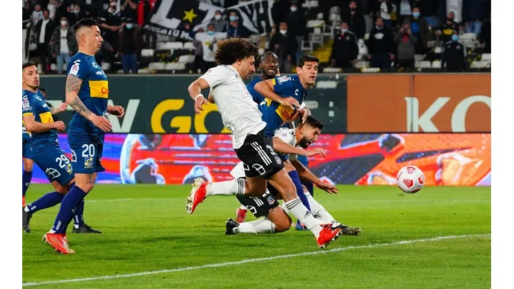 Colo Colo derrota a Everton y se corta en punta en el Campeonato Nacional.