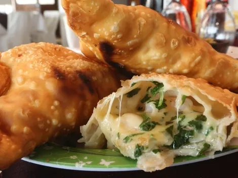 ¿Cómo preparar empanadas fritas de pino y queso?