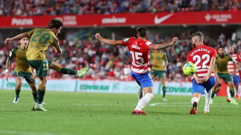 El juvenil Rodri se despachó un auténtico golazo en el primer tiempo.