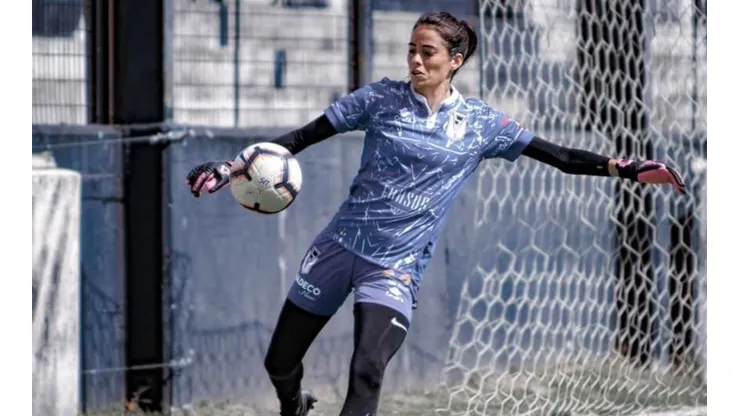 Ryann Torrero deja de pertenecer al equipo femenino de Santiago Morning. Foto: @StgoMorningfem
