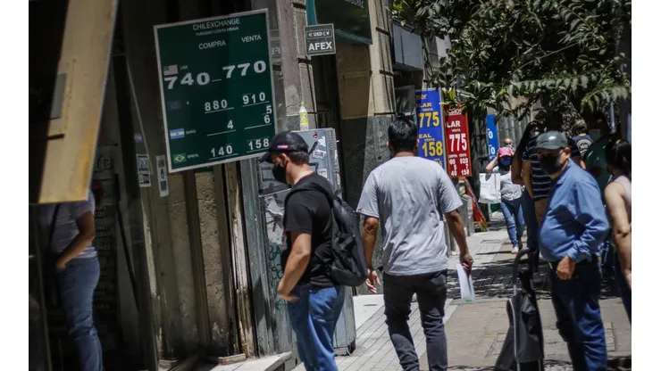 Enviar dinero al extranjero para pagar un producto que hemos comprado por internet o para ayudar a un amigo o familiar puede parecer un trámite difícil o enredado.