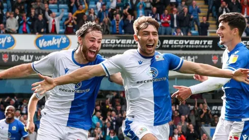 Ben Brereton fue protagonista en el Blackburn: agónico empate del Luton Town.