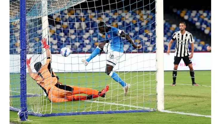 Napoli y triunfo por 2-1 contra Juventus: la Vecchia Signora para muy abajo en Italia.