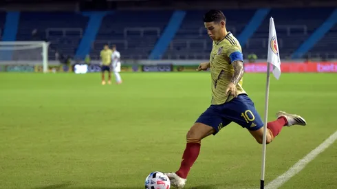 James Rodríguez pasa las penas en Twitch por no estar ante Chile