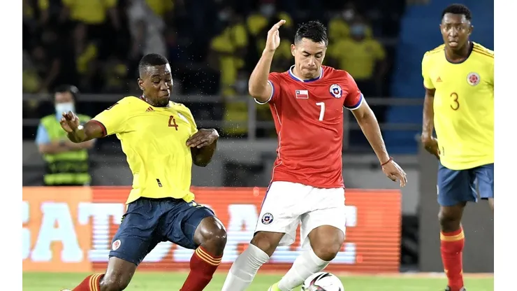 Chile no pudo con Colombia y queda muy complicado.