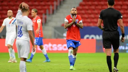 Árbitro encargado del VAR tiene historia contra Chile.