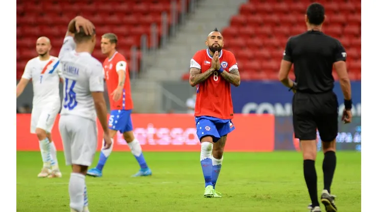 Árbitro encargado del VAR tiene historia contra Chile.