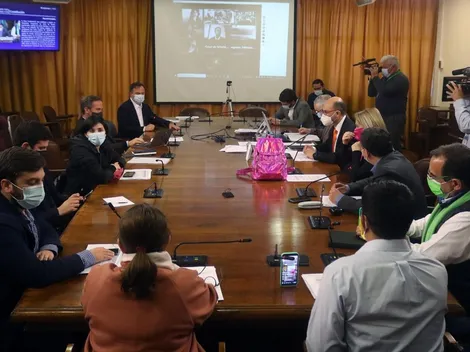 Cuarto retiro: Comisión de Constitución cambia fecha de votación en particular para semana posterior a Fiestas Patrias