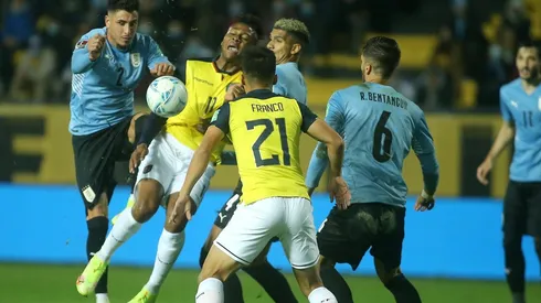 Uruguay lo ganó "a la uruguaya" ante Ecuador