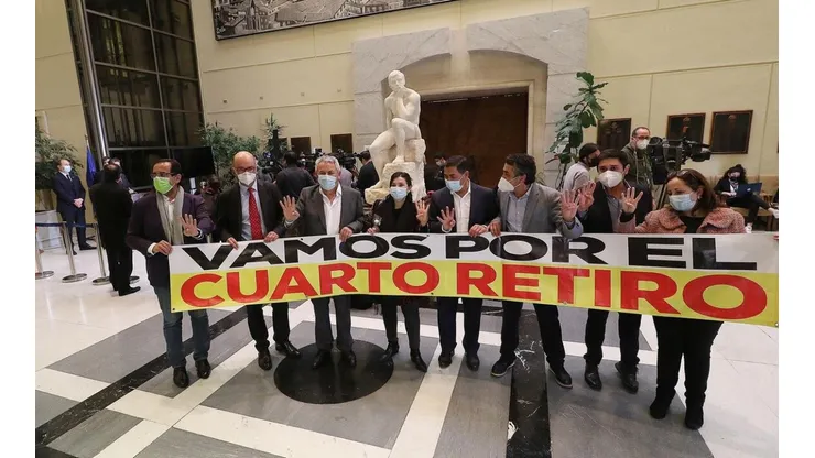 Diputados celebran aprobación en general del cuarto retiro