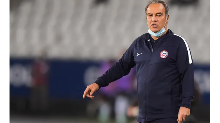 Lasarte no siente culpa del momento de Chile y no piensa en renunciar