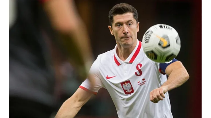 Lewandowski llega al duelo ante los ingleses en racha goleadora.